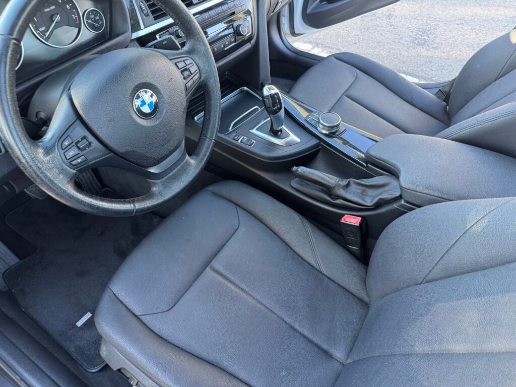 2018 BMW 320i