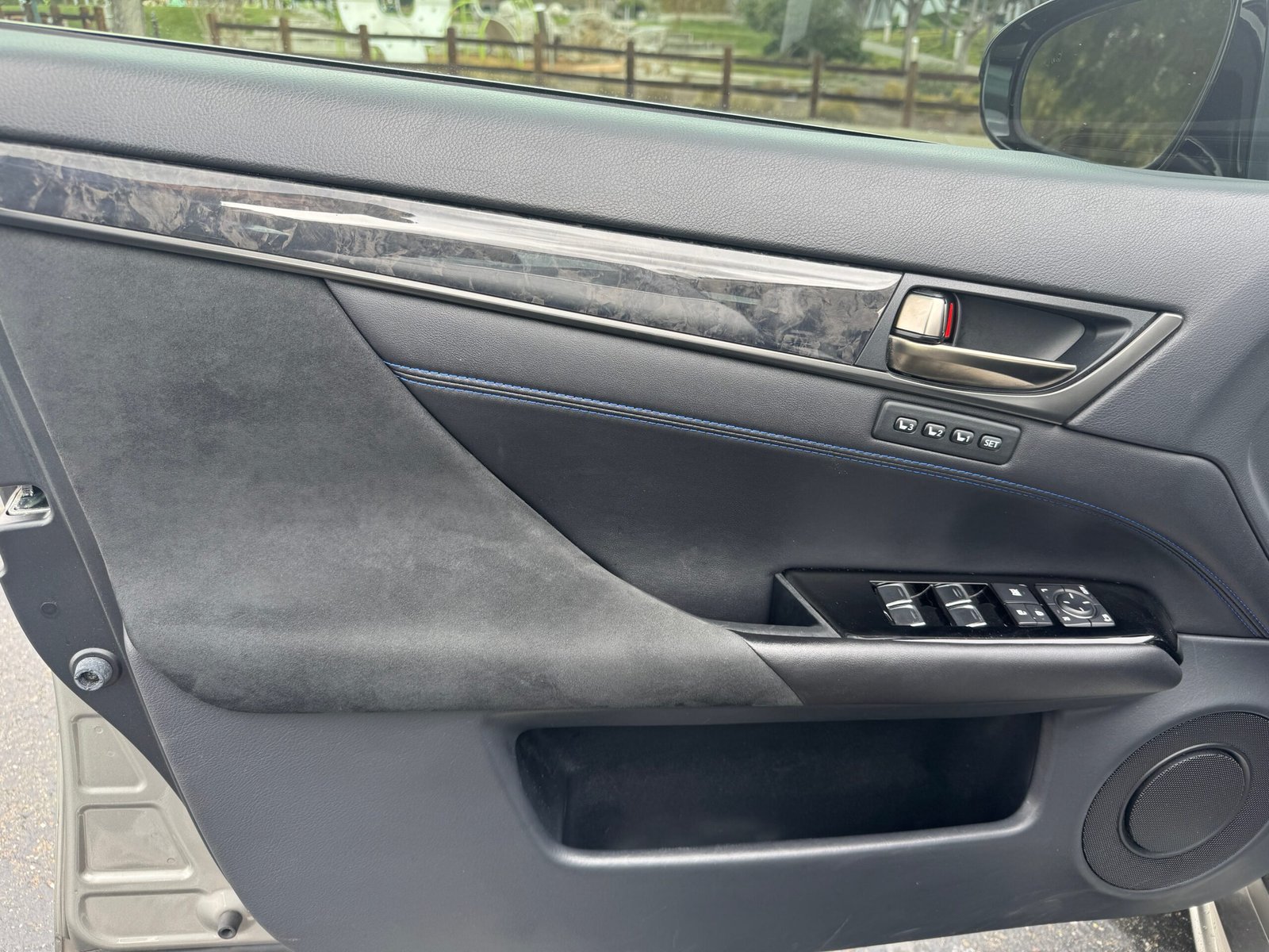 2016 Canadian Lexus GSF