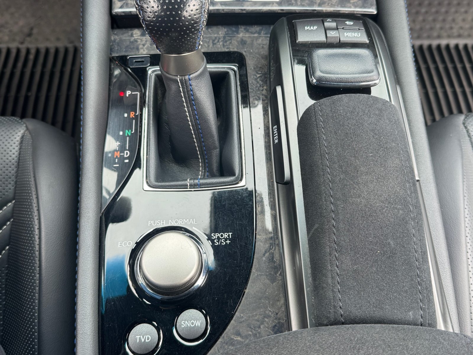 2016 Canadian Lexus GSF