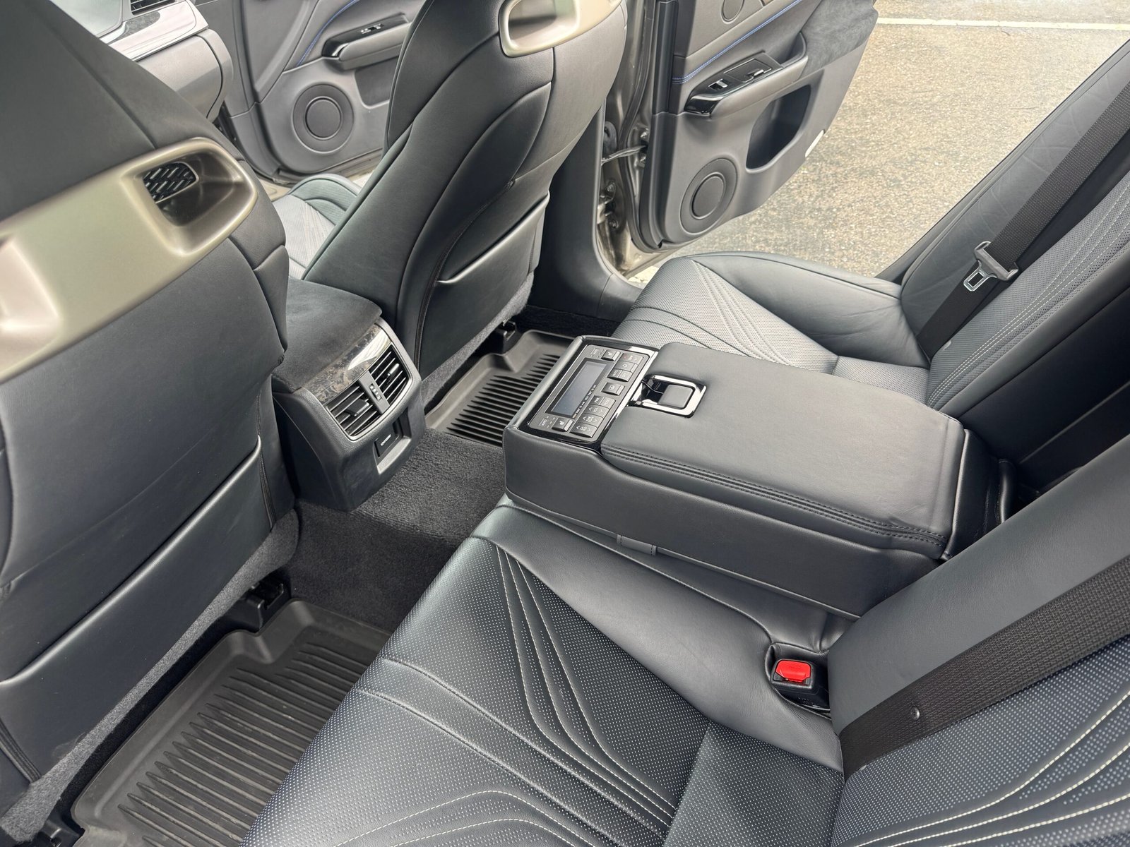 2016 Canadian Lexus GSF