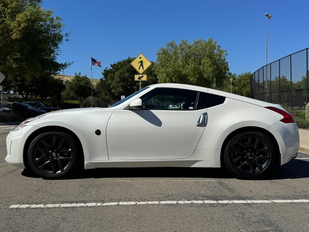 2016 Nissan 370Z Manual