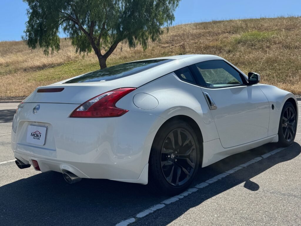 2016 Nissan 370Z Manual