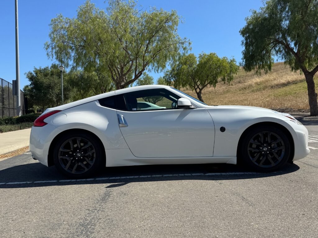 2016 Nissan 370Z Manual