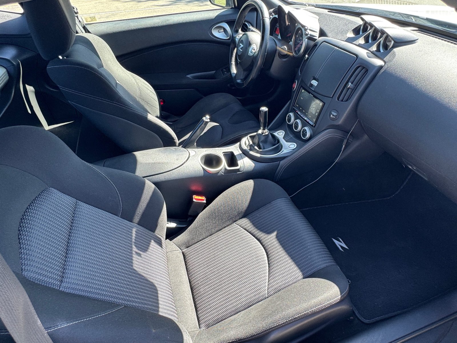 2016 Nissan 370Z Manual
