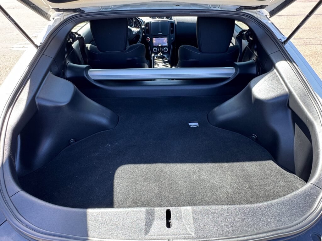 2016 Nissan 370Z Manual