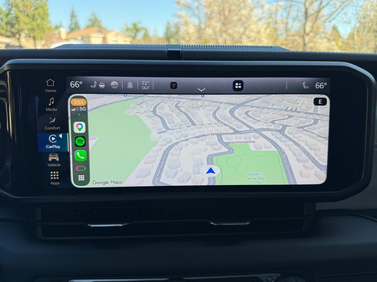 2025 Jeep Wrangler 4XE Sahara Sky Top